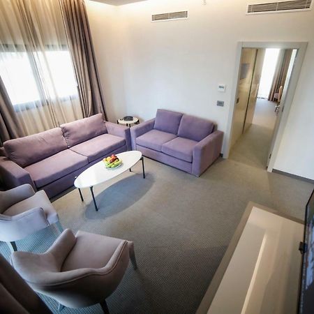 Rawsheh 51 Hotel Бейрут Екстериор снимка