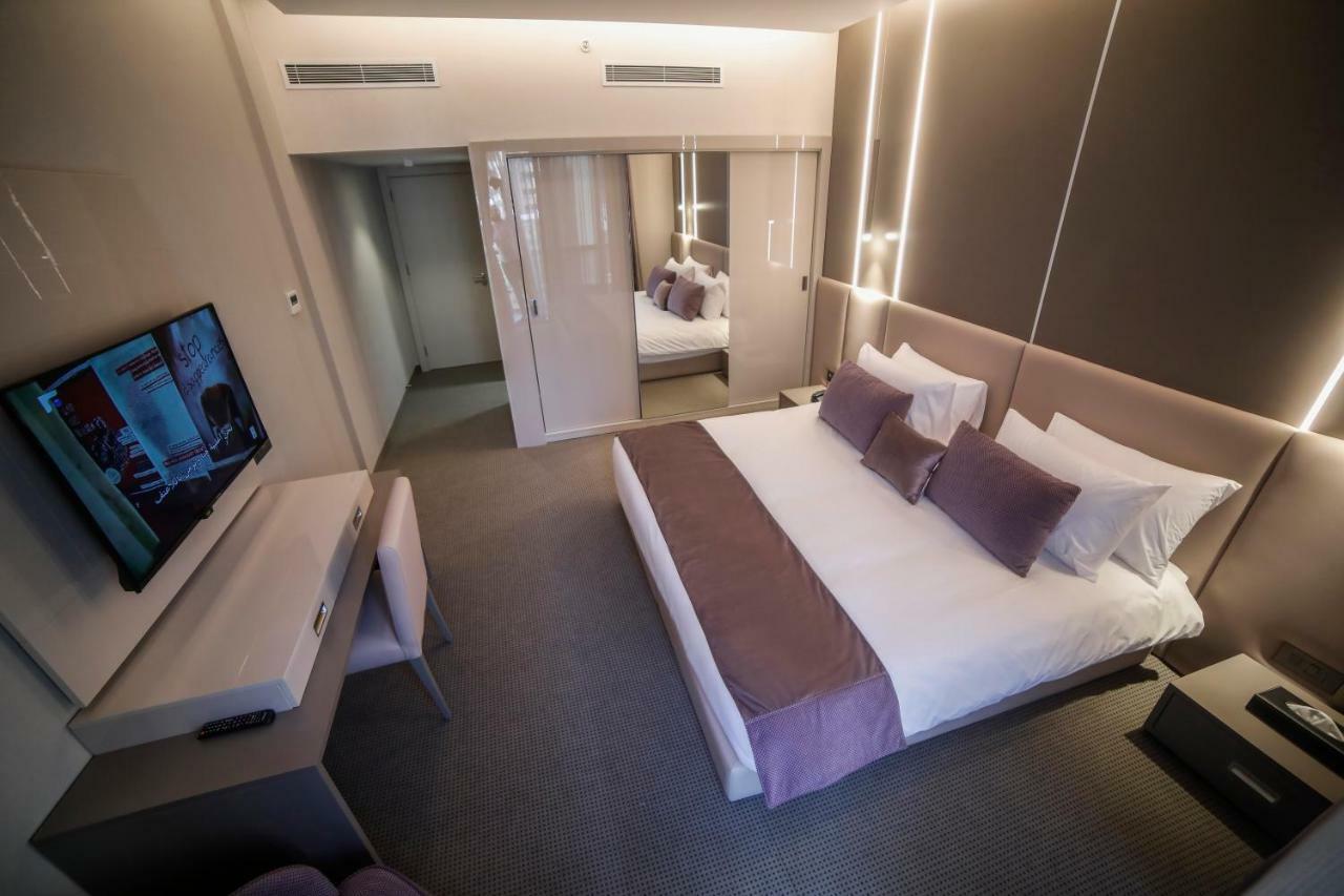 Rawsheh 51 Hotel Бейрут Екстериор снимка