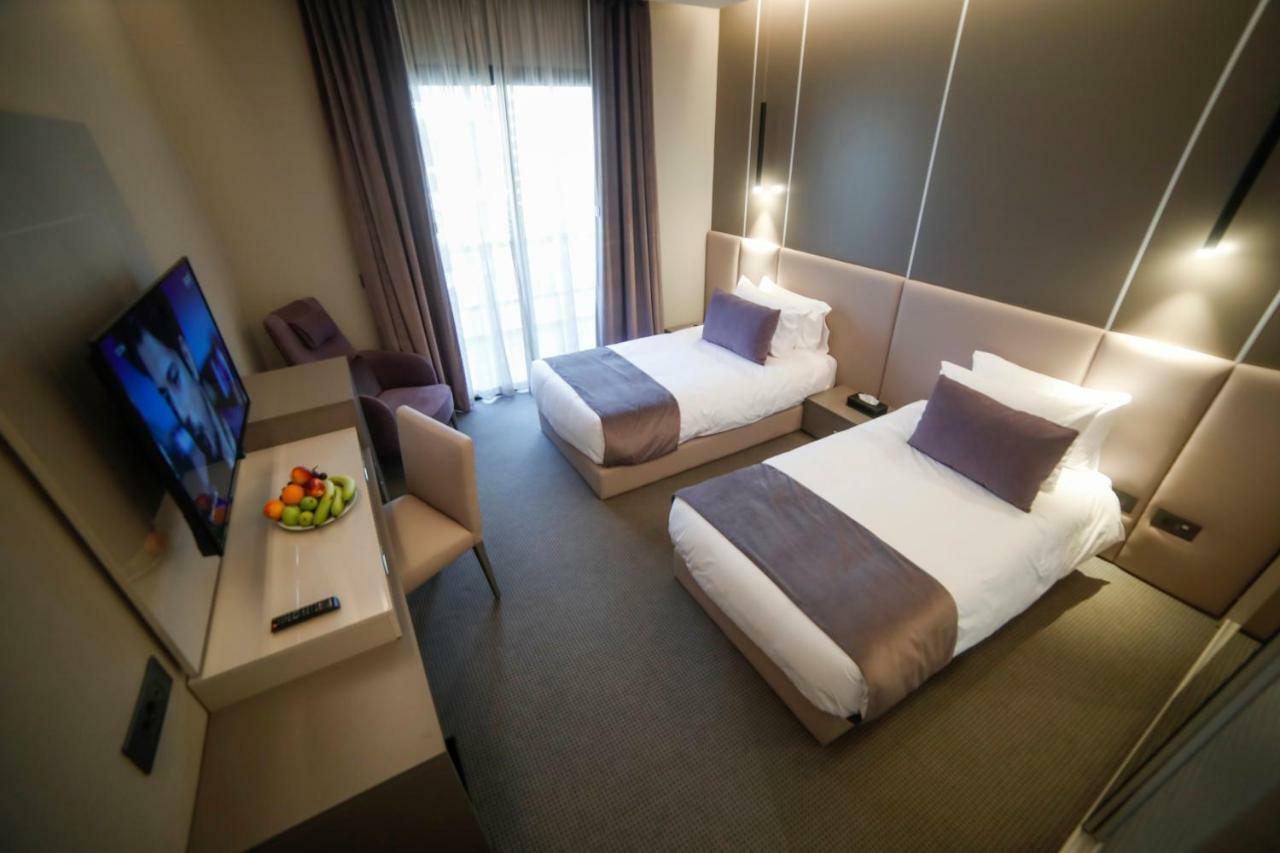 Rawsheh 51 Hotel Бейрут Екстериор снимка