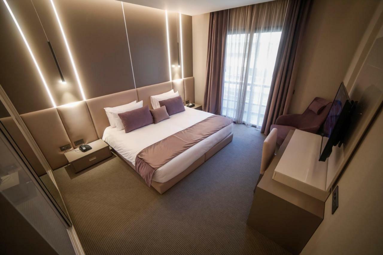 Rawsheh 51 Hotel Бейрут Екстериор снимка