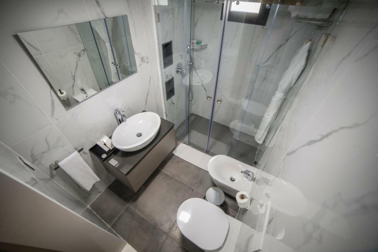 Rawsheh 51 Hotel Бейрут Екстериор снимка