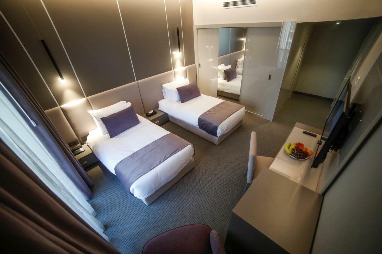 Rawsheh 51 Hotel Бейрут Екстериор снимка