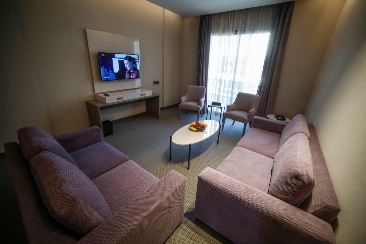 Rawsheh 51 Hotel Бейрут Екстериор снимка