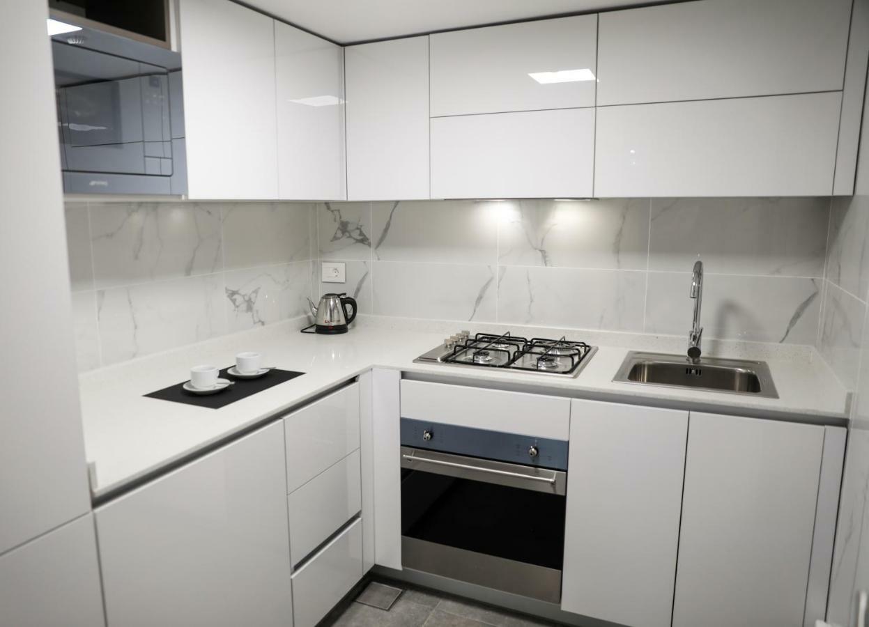 Rawsheh 51 Hotel Бейрут Екстериор снимка