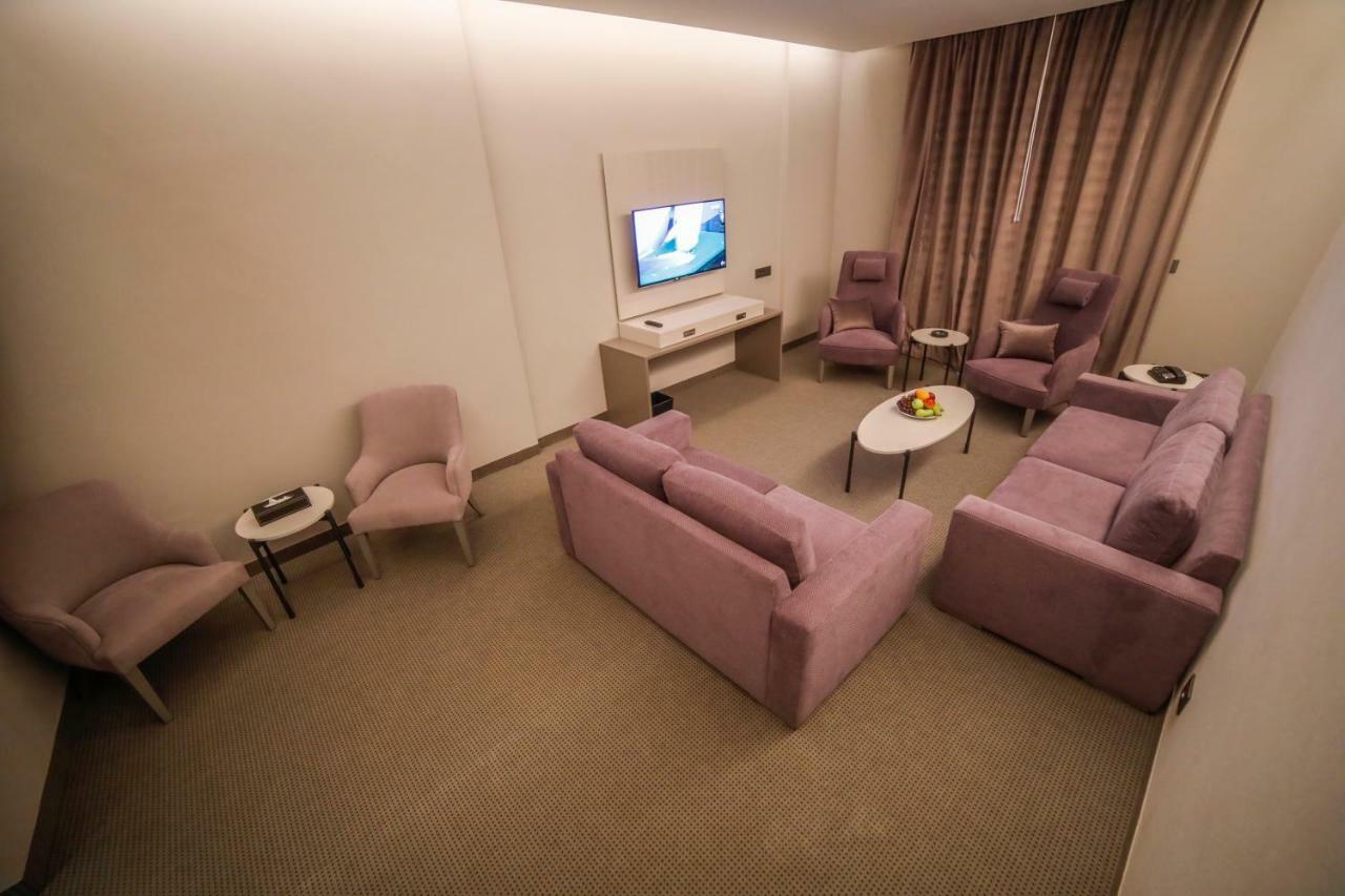Rawsheh 51 Hotel Бейрут Екстериор снимка